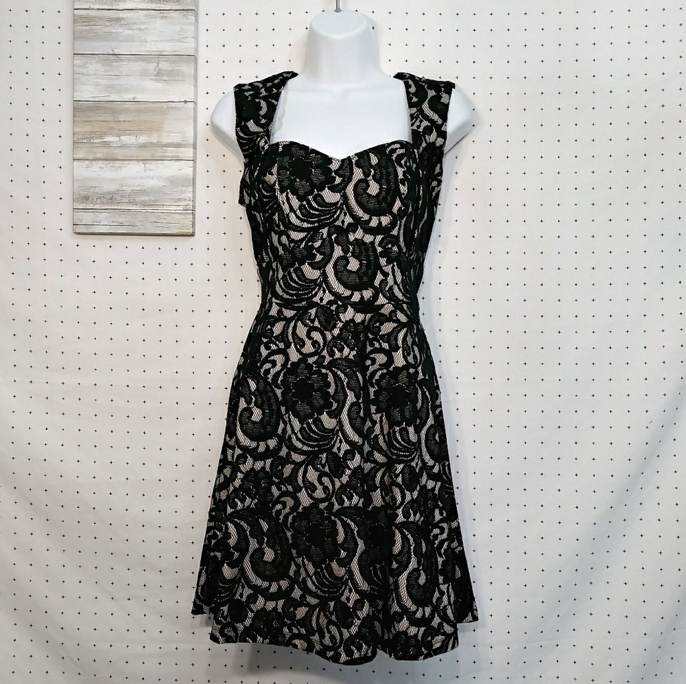 Heartsoul Sleeveless Lace Fit & Flare Dress sz M